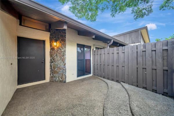 Villas At Carriage Hills Lakeside, 616 Briarwood Cir #1-44, Hollywood, Florida 33024, image 3