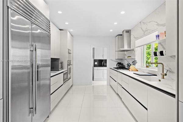 La Gorce Golf, 5055 N Bay Rd, Miami Beach, Florida 33140, image 3