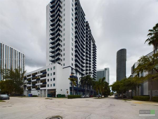 1800 Biscayne Plaza, 275 NE 18th St #1903, Miami, Florida 33132, image 1