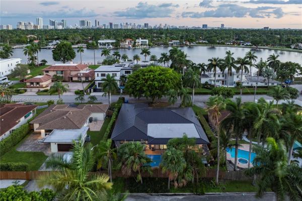 Hollywood Lakes, 1141 N Northlake Dr, Hollywood, Florida 33019, image 1