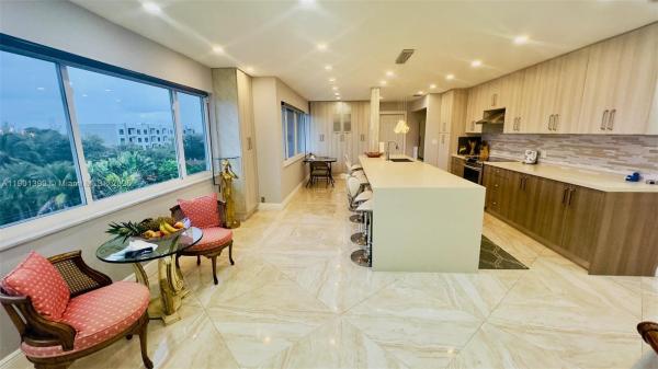 Gulfstream Garden, 329 SE 3rd St #502S, Hallandale Beach, Florida 33009, image 1