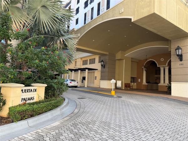 Puerta De Palmas, 888 S Douglas Rd #917, Coral Gables, Florida 33134, image 1