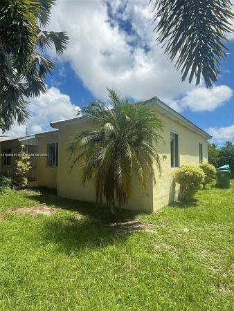 Biscayne Lawn, 1015 NE 112th St #N, Biscayne Park, Florida 33161, image 1