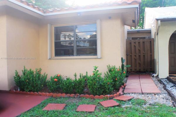 The Moors Townhouses, 17320 NW 66th Pl, Hialeah, Florida 33015, image 3