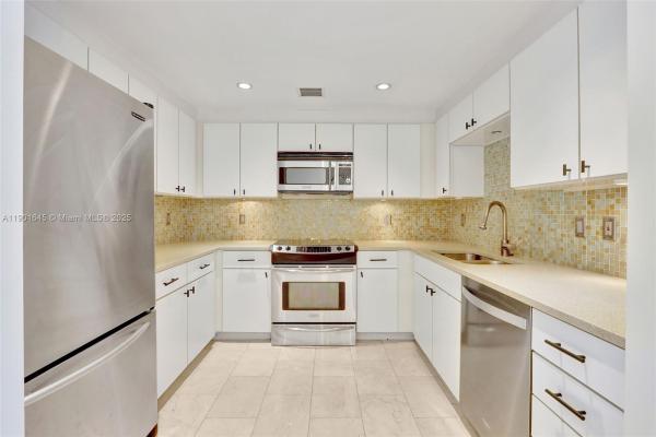 Vue At Brickell, 1250 S Miami Ave #2206, Miami, Florida 33130, image 3