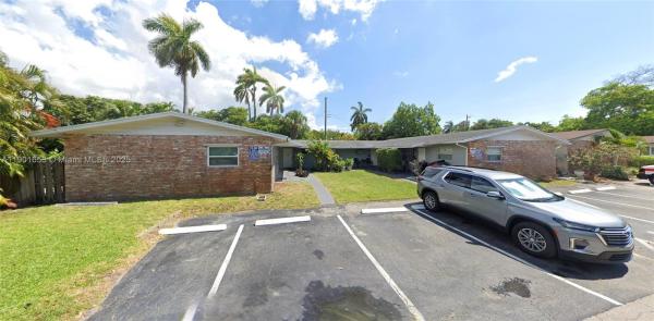 Boulevard Villas, 355 Nw 32nd St, Oakland Park, Florida 33309, image 1