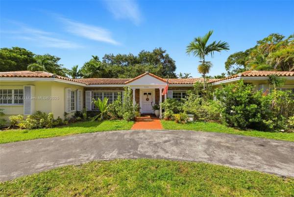 Coral Gables Country Club, 3300 Segovia St #B, Coral Gables, Florida 33134, image 1