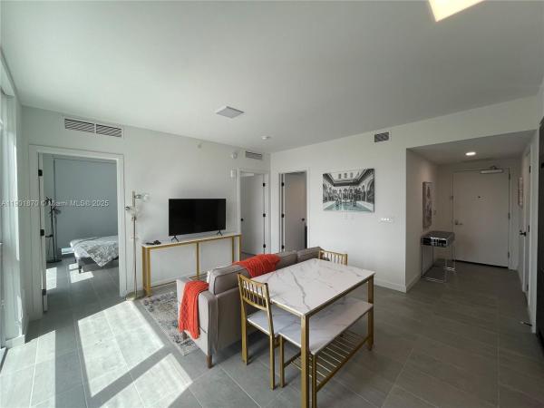 YotelPad Miami, 227 NE 2nd St #1606, Miami, Florida 33132, image 1