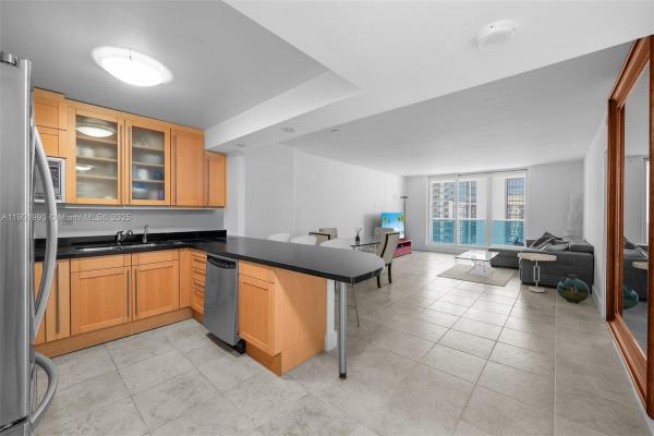 Roney Palace, 2301 Collins Ave #1501, Miami Beach, Florida 33139, image 2