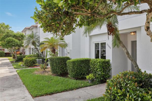 Malibu Bay, 20888 NW 1st St, Pembroke Pines, Florida 33029, image 2