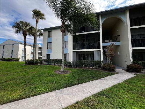 The Palm Club, 1108 Green Pine Blvd #A1, West Palm Beach, Florida 33409, image 1