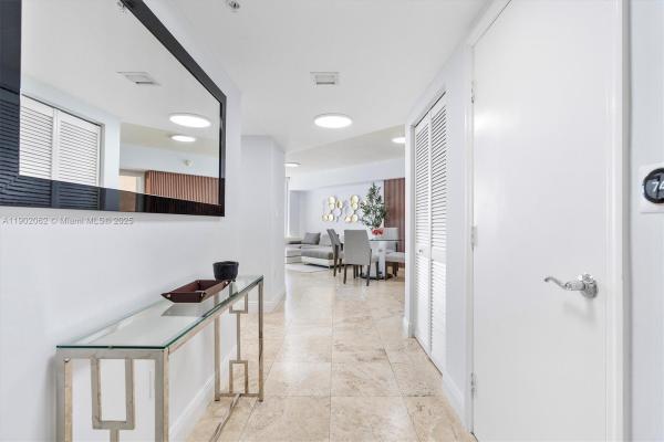 La Perla, 16699 Collins Ave #2301, Sunny Isles Beach, Florida 33160, image 3