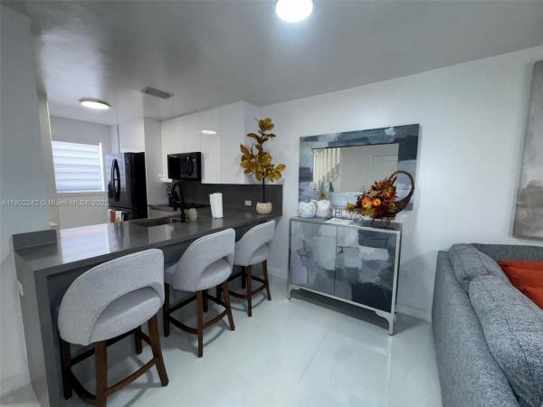 Dolphin View, 7965 NW 8th St #23E, Fountainebleau, Florida 33126, image 3