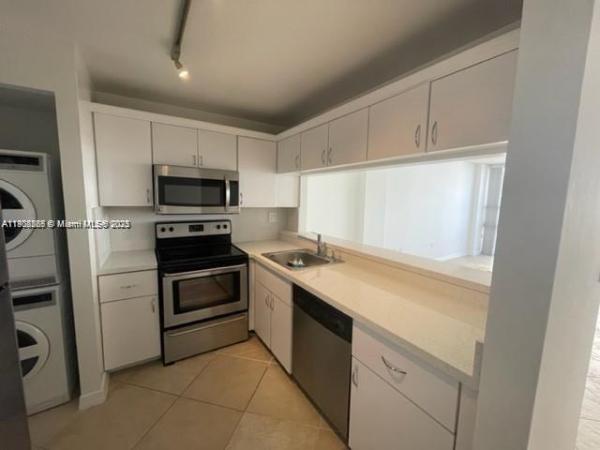 Charter Club, 600 NE 36th St #1705, Miami, Florida 33137, image 1