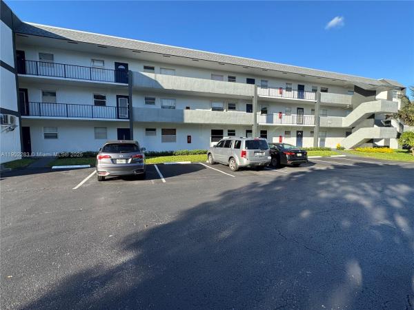 Sands Point, 8330 Sands Point Blvd #N208, Tamarac, Florida 33321, image 1