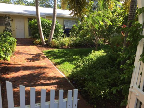 Edgewater Estates, 1400 NE 21st St #1-2, Wilton Manors, Florida 33305, image 1