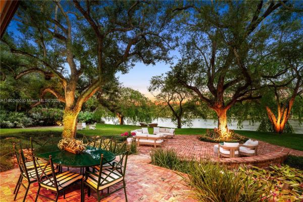 5390 Banyan Dr, Coral Gables, Florida 33156, image 1