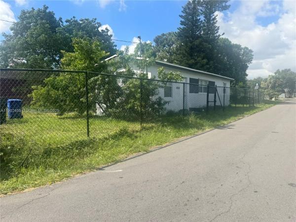 Lincoln Park, 1430 NW 7th St, Fort Lauderdale, Florida 33311, image 1