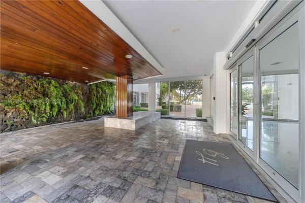 Blair House, 9102 W Bay Harbor Dr #6-B, Bay Harbor Islands, Florida 33154, image 3