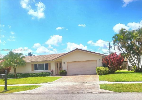 University Park Country Club Estates, 8 Tam O Shanter Ln, Boca Raton, Florida 33431, image 1