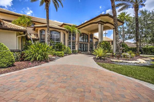 Windmill Lake Estates, 3828 Pine Lake Dr, Weston, Florida 33332, image 2