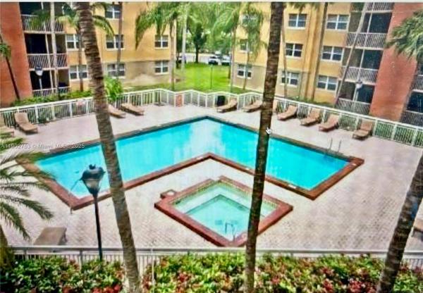 Las Vistas At Doral, 8333 Lake Dr #404, Doral, Florida 33166, image 1