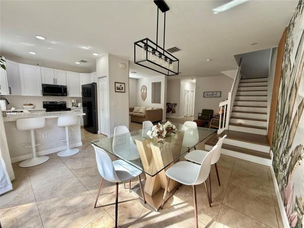 1034 NE 208th St, Miami, Florida 33179, image 1