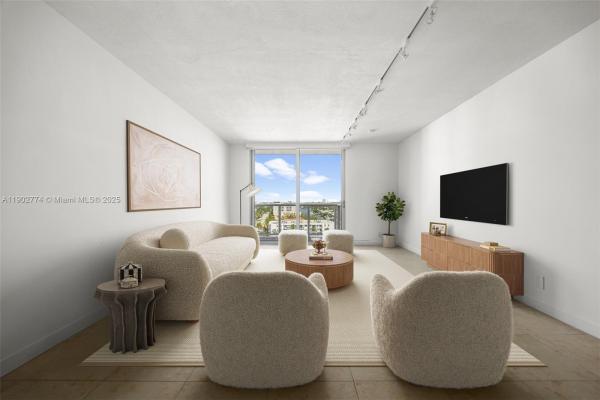 King Cole, 900 Bay Dr #1050, Miami Beach, Florida 33141, image 1