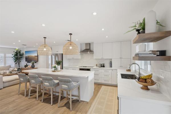 2105 SW 98th Ave, Miami, Florida 33165, image 1