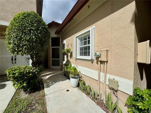 Emerald Courts, 16137 Emerald Cove Rd 0, Weston, Florida 33331, image 1