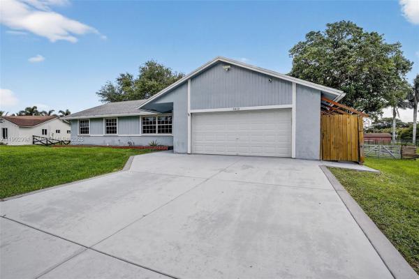 Seligman Durango West, 5010 SW 201st Ter, Southwest Ranches, Florida 33332, image 3