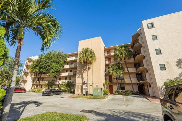 Blue Lake, 3450 Blue Lake Dr #305, Pompano Beach, Florida 33064, image 1