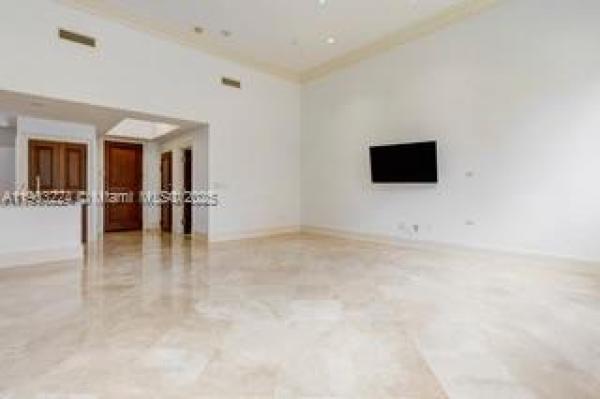 The Gables Club, 60 Edgewater Dr #EAST, Coral Gables, Florida 33133, image 3