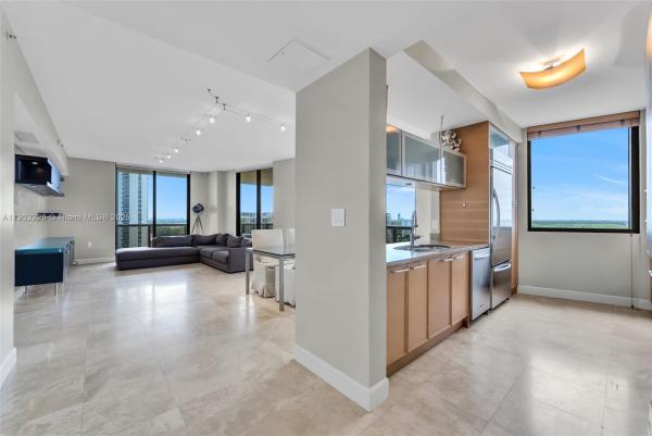 Sayan, 16275 Collins Ave #1604, Sunny Isles Beach, Florida 33160, image 1