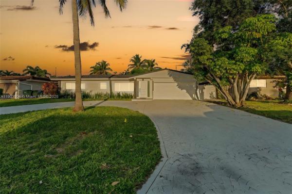 Knoll Ridge, 5419 NE 22nd Ave, Fort Lauderdale, Florida 33308, image 1