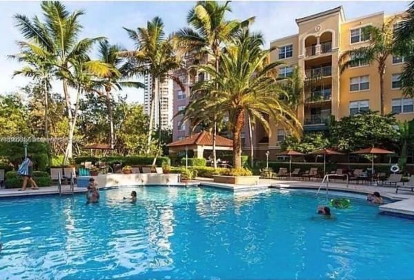 The Yacht Club At Aventura, 19655 E Country Club Dr #6602, Aventura, Florida 33180, image 3