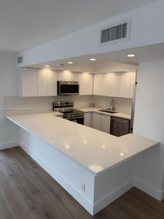 De Soto Park South, 701 Three Islands Blvd #511, Hallandale Beach, Florida 33009, image 1