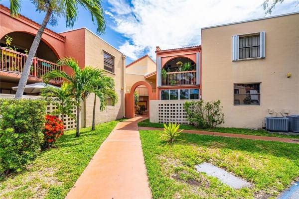 West Fontaine, 10229 NW 9 Street Cir #202, Fountainebleau, Florida 33172, image 1