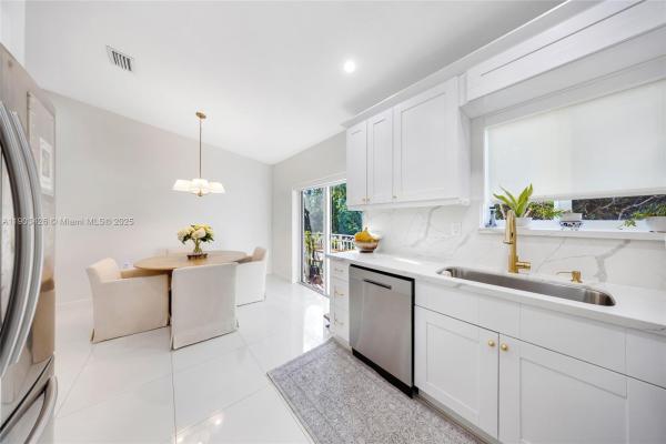 Garden View Villa Homes, 7271 NW 174th Ter #203, Hialeah, Florida 33015, image 3
