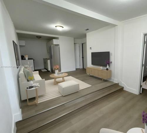 5815 NW 18th St 1100 #FRONT, Miami, Florida 33126, image 1