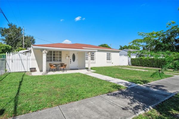 Tamiami Gardens, 7231 SW 6th St, Miami, Florida 33144, image 1