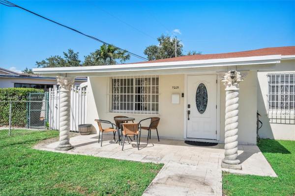 Tamiami Gardens, 7231 SW 6th St, Miami, Florida 33144, image 2