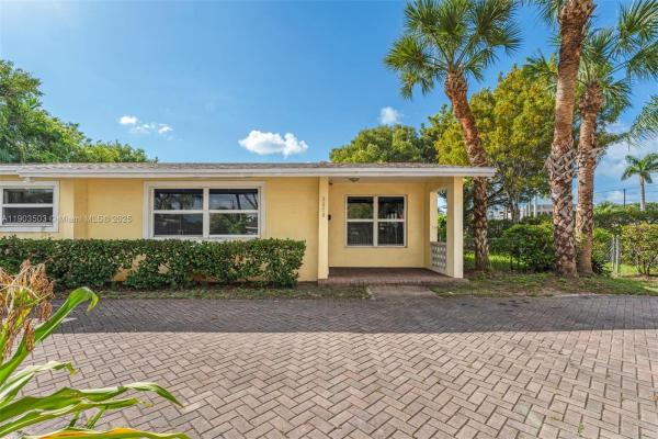 8670 SW 27th Ln, Miami, Florida 33155, image 1