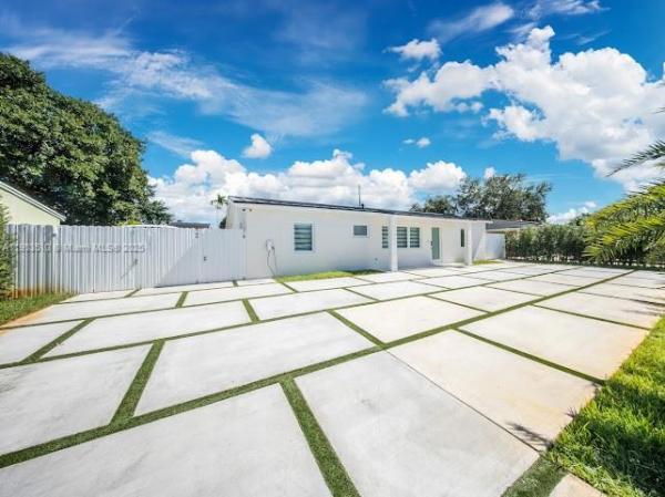 Golden Highland Estates, 16125 NW 28th Pl, Miami Gardens, Florida 33054, image 2
