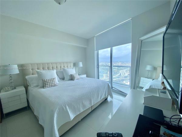 Latitude On The River, 185 SW 7th St #3207, Miami, Florida 33130, image 1