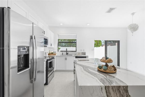 Aquabella, 10537 W 32nd Ln, Hialeah, Florida 33018, image 1