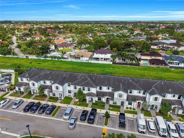 Venezzia By Lennar, 18320 SW 148th Rd, Richmond West, Florida 33187, image 3
