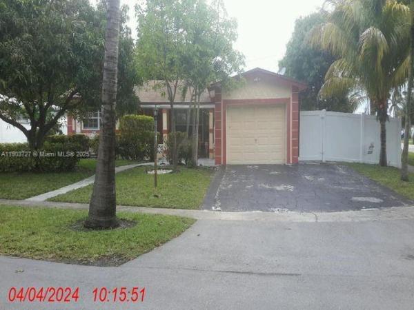 North Gate Estates, 3301 NW 32nd Ct, Lauderdale Lakes, Florida 33309, image 1