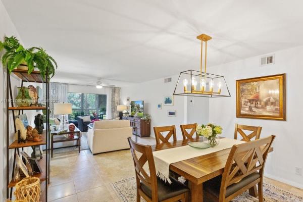 Lucaya Village, 2301 Lucaya Ln #N2, Coconut Creek, Florida 33066, image 2