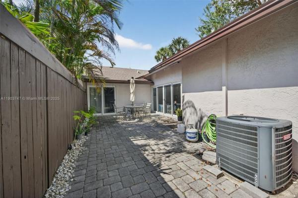Courtyards Of Plantation Acres, 51 NW 115th Ave #110, Plantation, Florida 33325, image 3